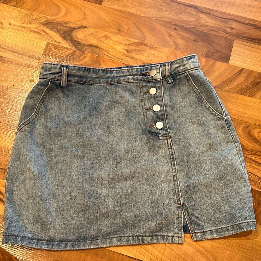 Women’s size medium‎ Gilli brand denim skirt